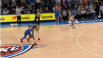 乐鱼app-NBA近25年最远绝杀！格雷厄姆天外飞仙荡气回肠