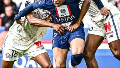 乐鱼体育app-【法甲】马儿伤退，姆总双响，梅西绝杀，巴黎4比3里尔