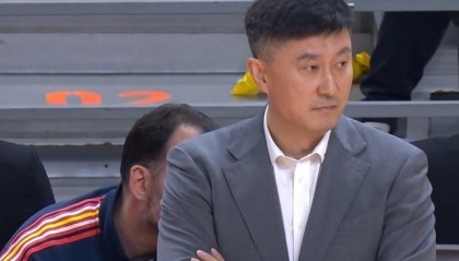 乐鱼app-广东怎么冲冠？2战上海北京狂输71分 全队合计三分60投14中